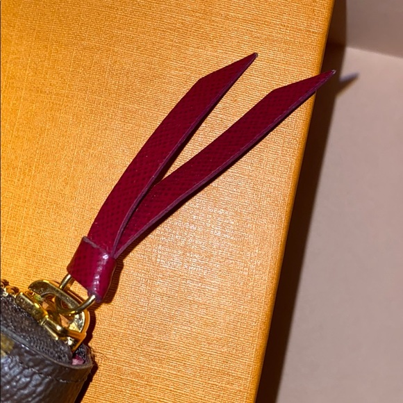 Louis Vuitton Clemence Wallet Fuchsia interior - Picture 2 of 4